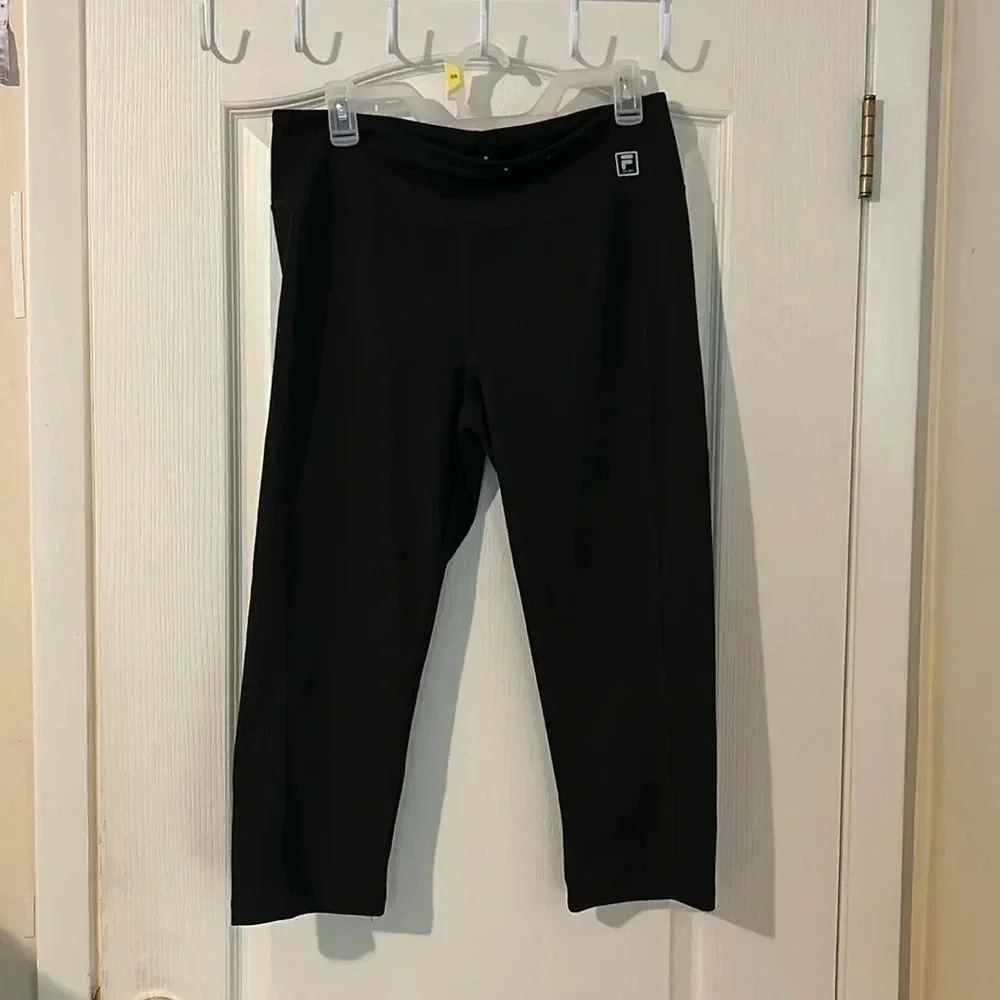 Women’s FILA, black, sports yoga pants size large EUC